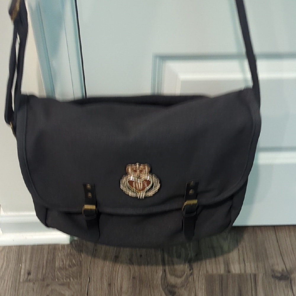 Boutique Black Messenger Bag w/Jewel Accents In Crown & Heart - Picture 11 of 17